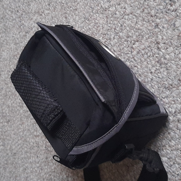 Digital Concepts Camera Bag with Shoulder/Crossbody Strap. - Picture 7 of 12